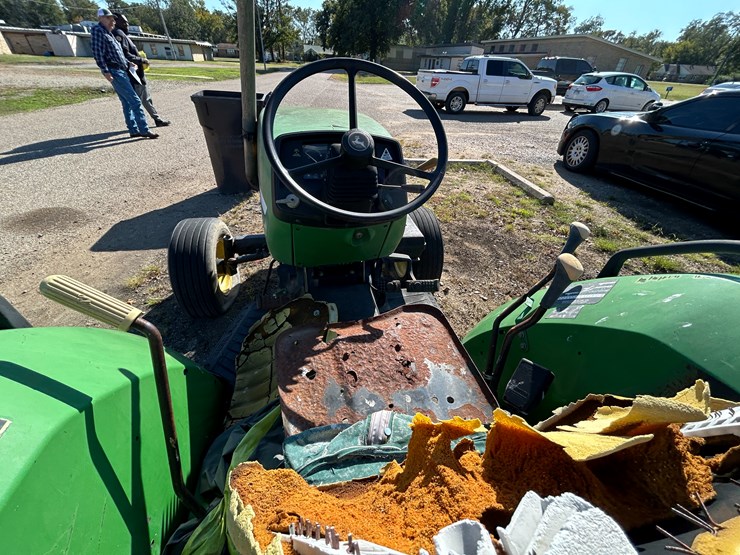 john-deere-5320-image-40