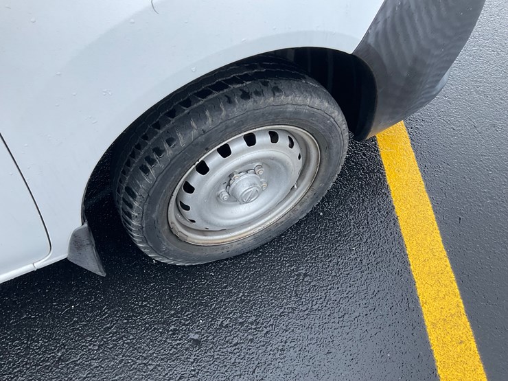 2017-nissan-nv200-image-8