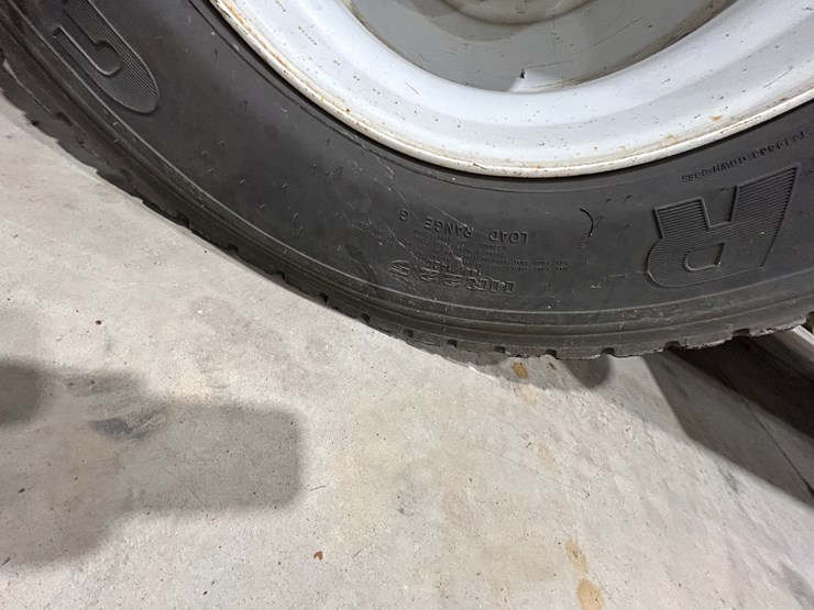 1993-freightliner-fl80-image-9