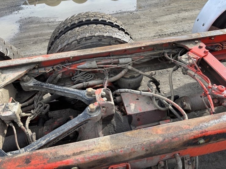 2016-kenworth-w900-image-26