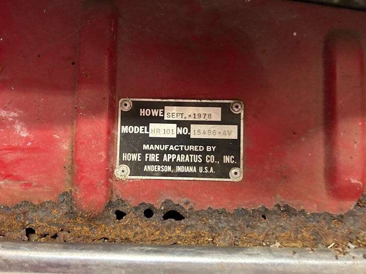 #22556-•-howe-load-star-1800-s/a-daycab-fire-truck-d0532ghb25589-image-41