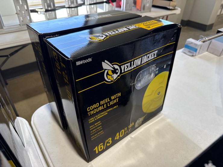 yellow-jacket-40-image-2