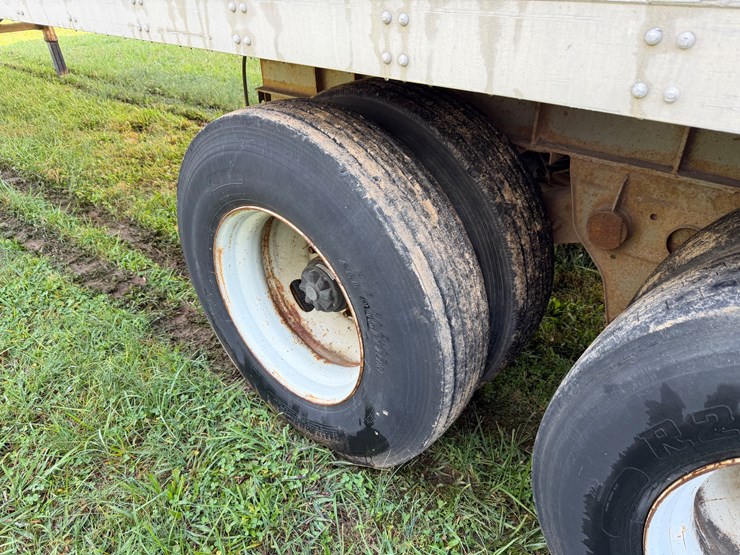 1990-fruehauf-trailer-image-8