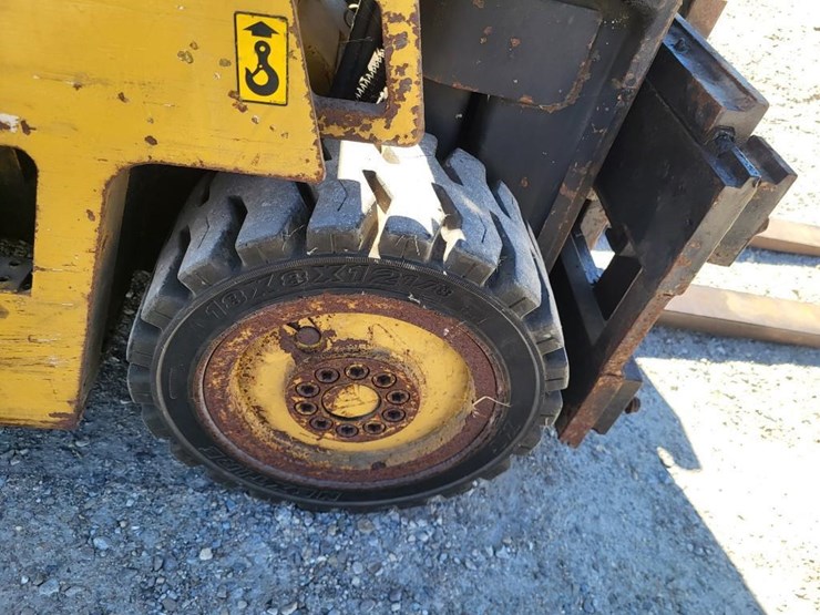 clark-t500-forklift-image-30