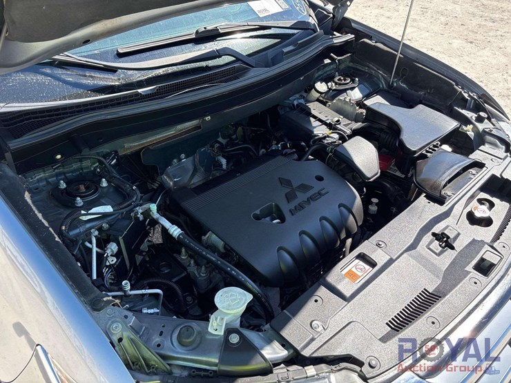 2016-mitsubishi-outlander-image-8