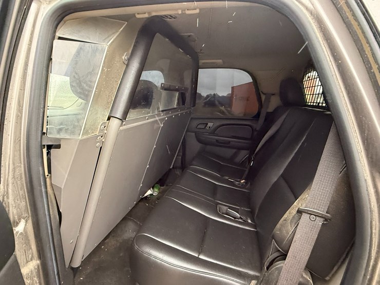 2014-chevrolet-tahoe-image-19