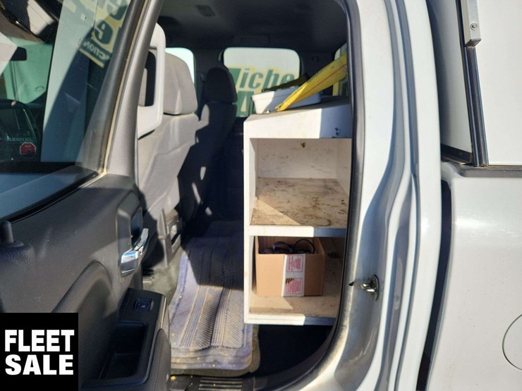 2016-chevrolet-silverado-2500hd-image-18