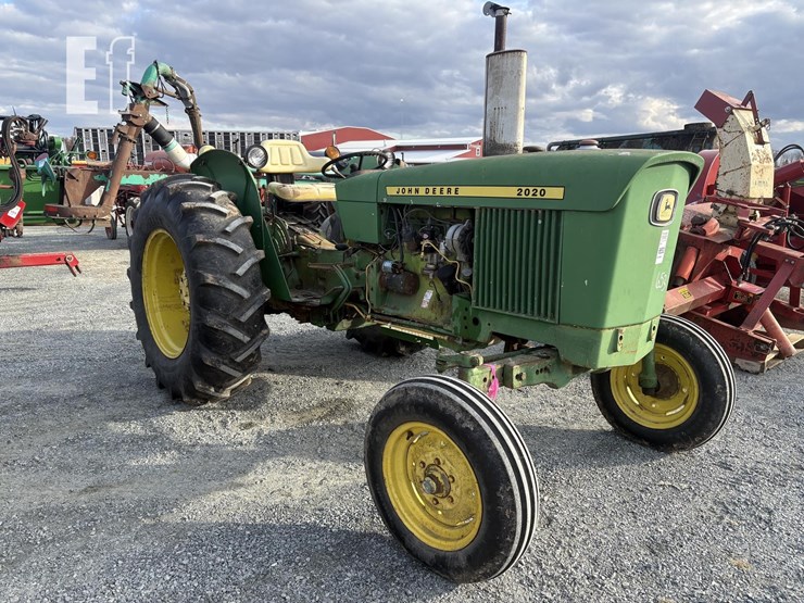 2020-john-deere-2020-image-1