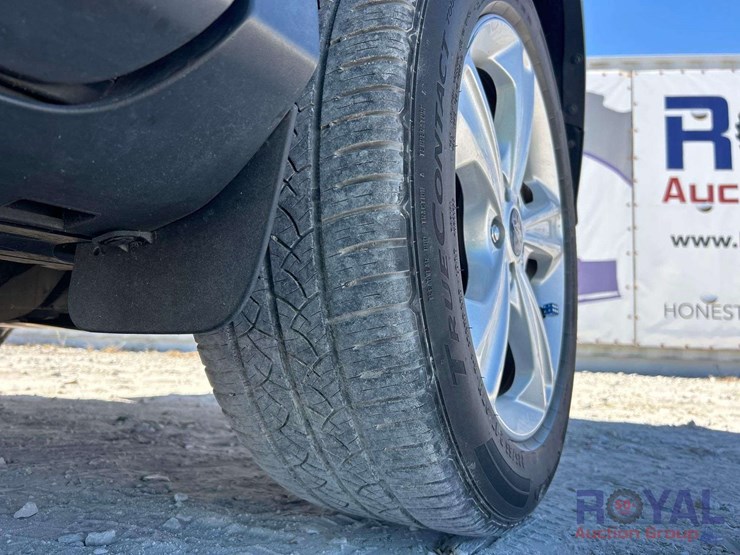 2015-ford-escape-se-image-26