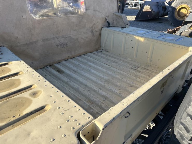 #5036-•-hummer-hmmwv-image-17