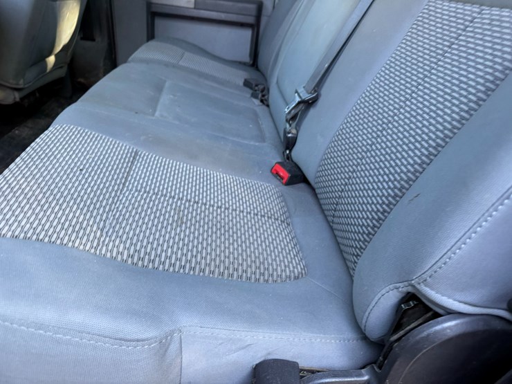 2011-ford-f250-image-32