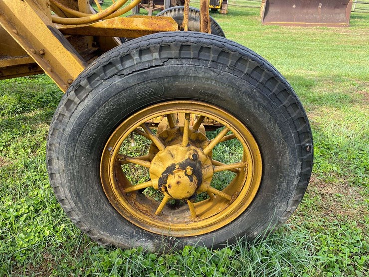 caterpillar-44-tow-grader-image-29