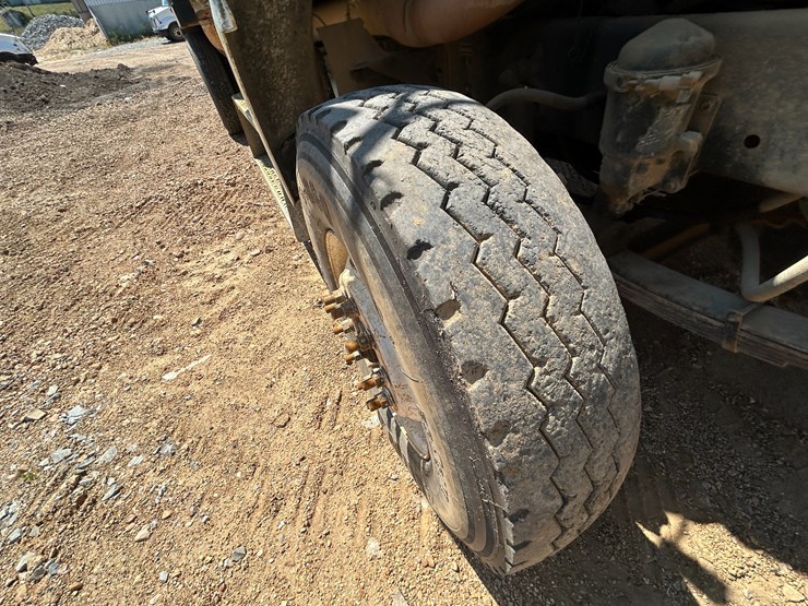 #22533-•-1994-freightliner-t/a-daycab-dump-truck-vin:-1fuyfdyb6rp462199-image-29