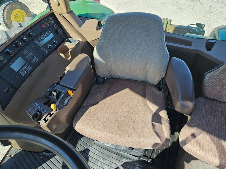 2005-john-deere-8420-image-15