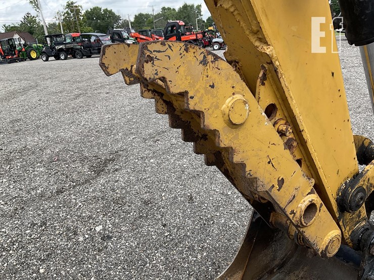 2019-caterpillar-305e2-cr-image-10