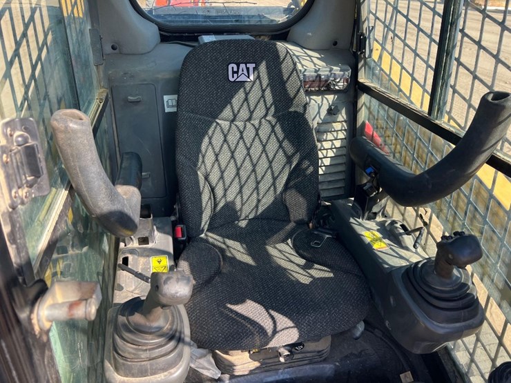 2018-caterpillar-259d-image-25