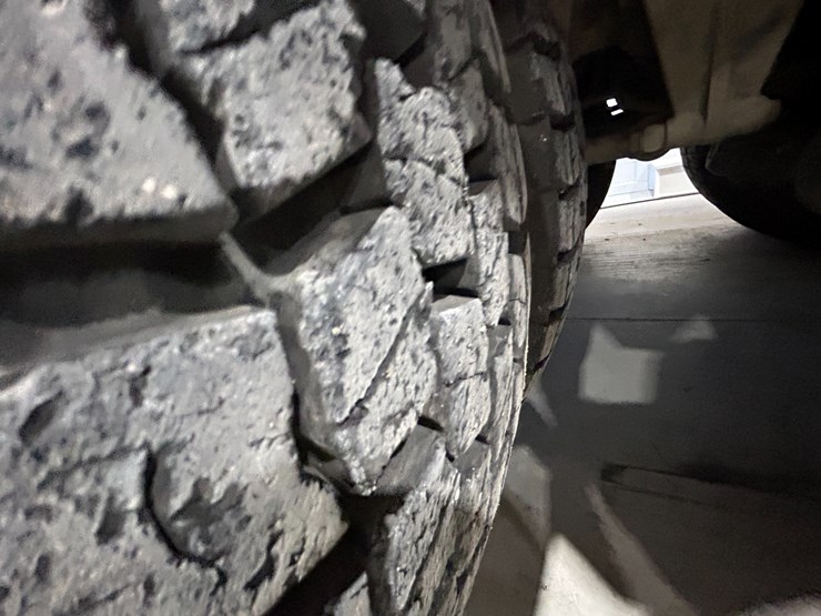 1993-freightliner-fl80-image-7