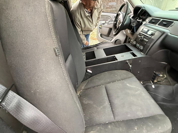 2014-chevrolet-tahoe-image-37