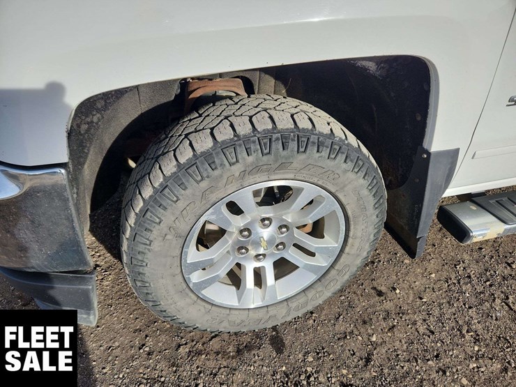 2017-chevrolet-silverado-1500-image-34