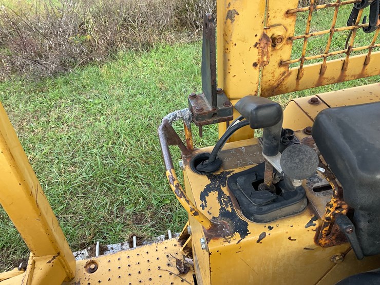 caterpillar-d5c-xl-image-21