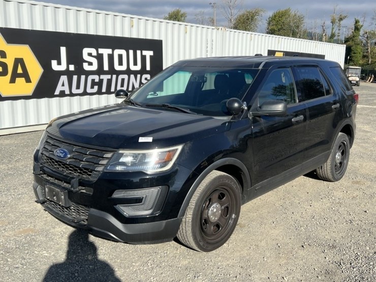 2016-ford-explorer-image-1