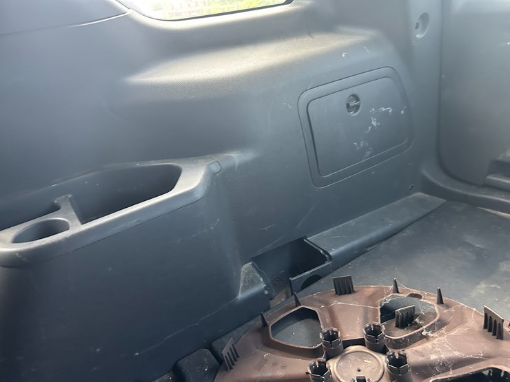 2013-ford-explorer-image-26