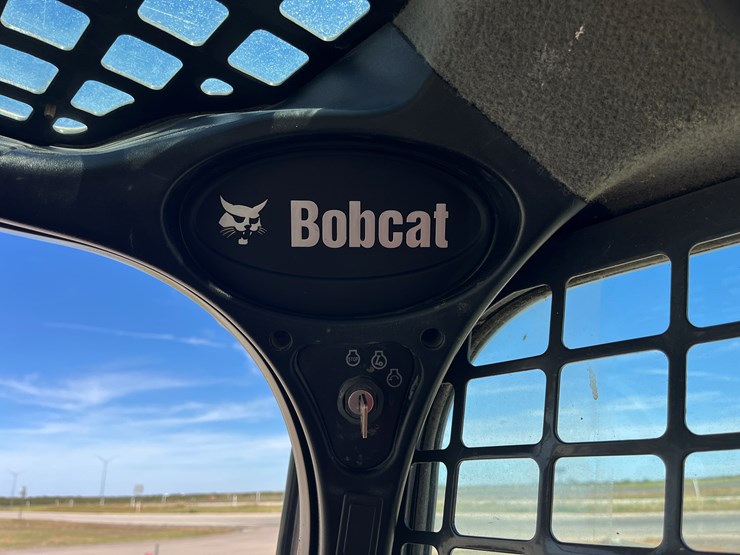 2015-bobcat-t590-image-17