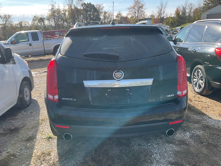 2015-cadillac-srx-image-4