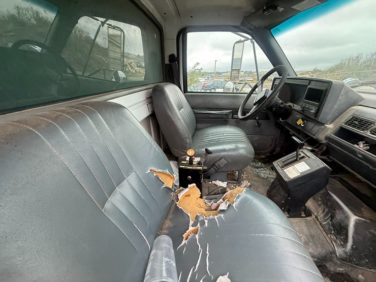 2002-caterpillar-3126-image-38