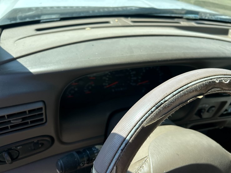 2000-ford-excursion-image-44