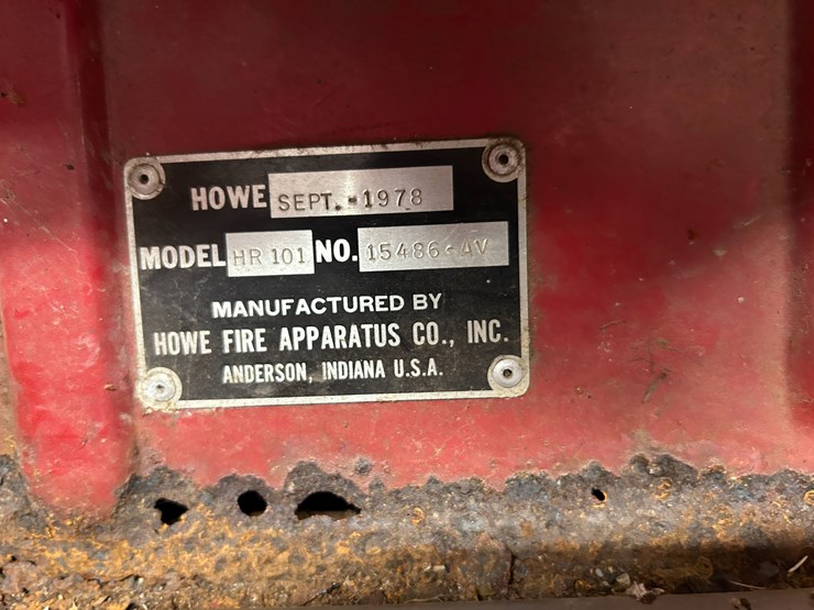 #22556-•-howe-load-star-1800-s/a-daycab-fire-truck-d0532ghb25589-image-68