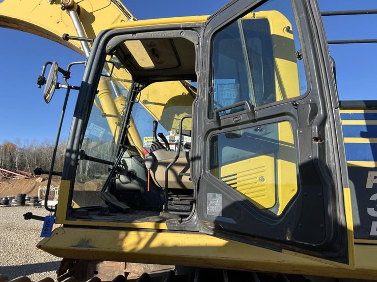 komatsu-pc360-lc-image-53