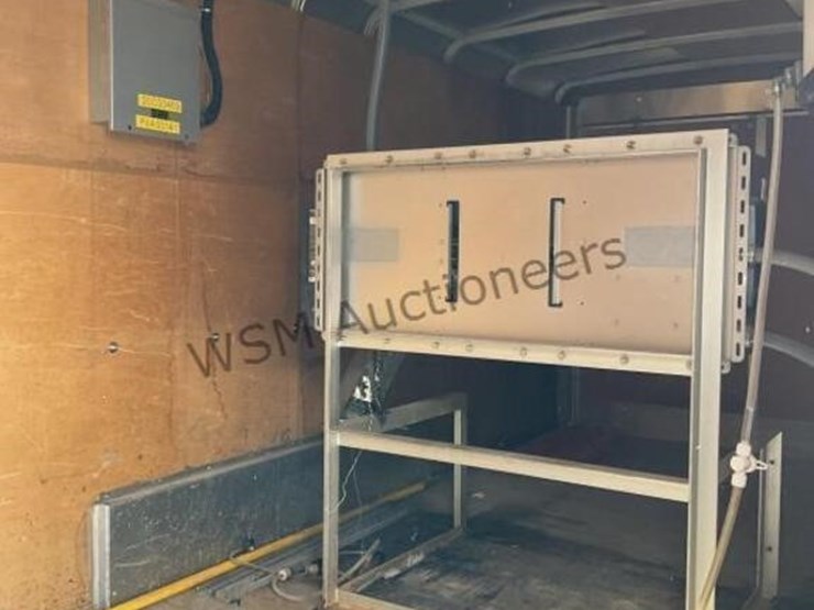 2010-cargo-wells-image-10