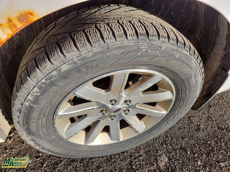 2010-ford-flex-image-33