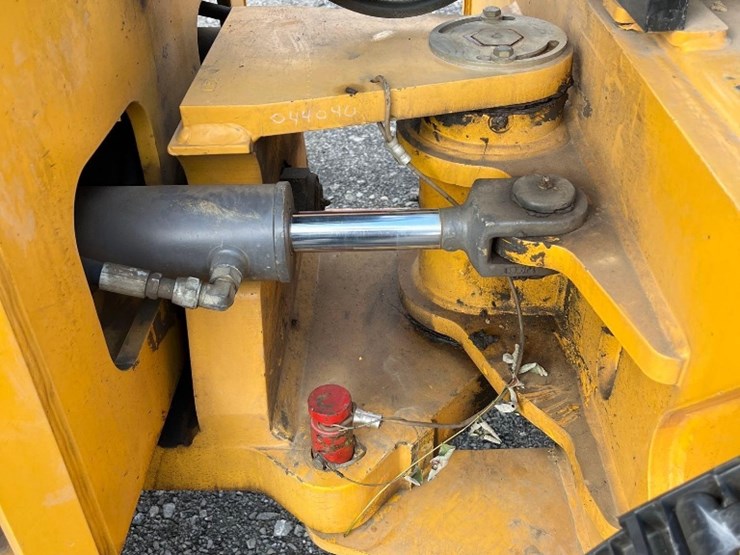 volvo-dd120b-image-11