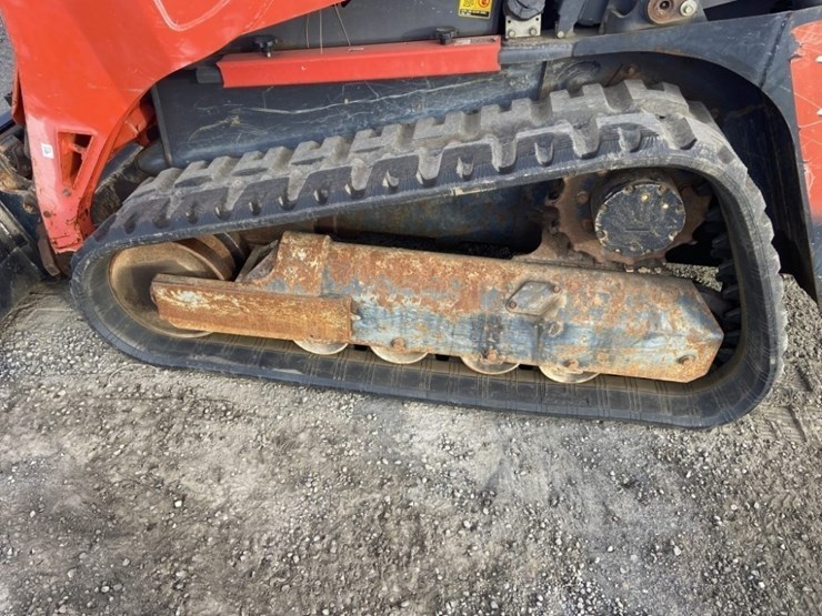 kubota-svl75-image-17