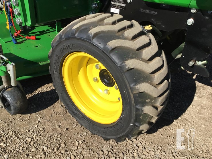 2018-john-deere-1025r-image-25