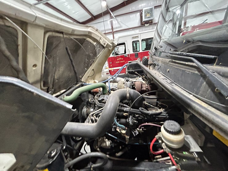 1993-freightliner-fl80-image-25