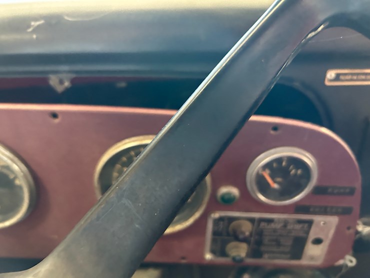 #22556-•-howe-load-star-1800-s/a-daycab-fire-truck-d0532ghb25589-image-65