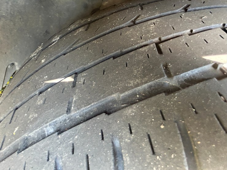 2013-ford-explorer-image-8