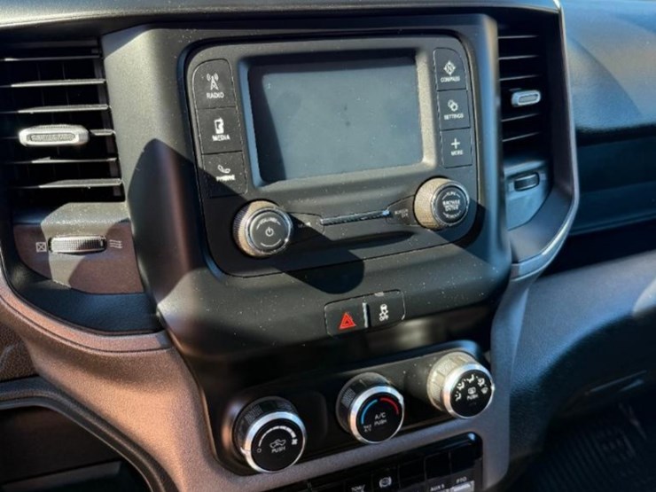 2020-dodge-ram-5500-image-15