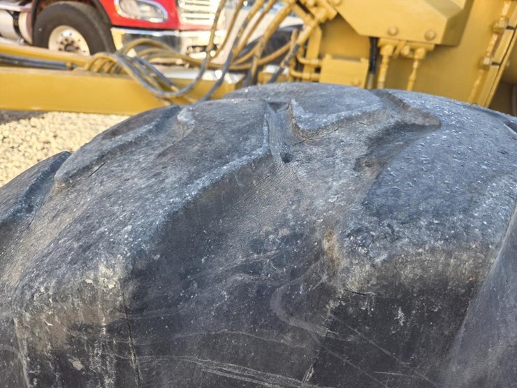 caterpillar-140-image-67