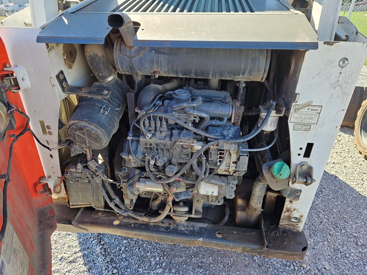 2013-bobcat-t590-image-18