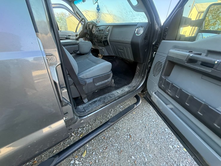 2011-ford-f250-image-42