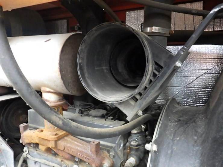 2011-ford-f650-image-30