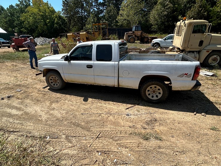 2007-chevrolet-silverado-image-14