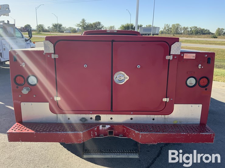 2010-ford-f550-xlt-image-19