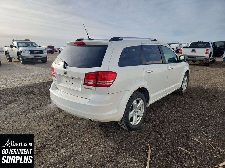 2010-dodge-journey-image-3
