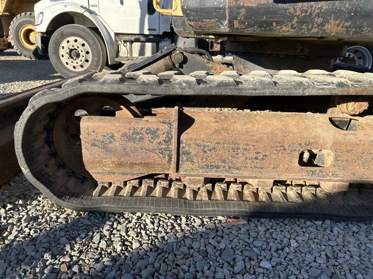 caterpillar-307-image-72