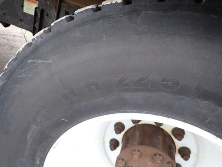 inoperable-2010-freightliner-m2106-business-class-image-41